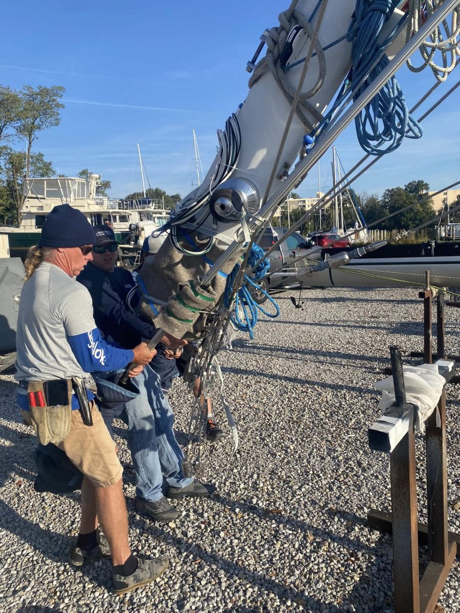 Stepping a mast